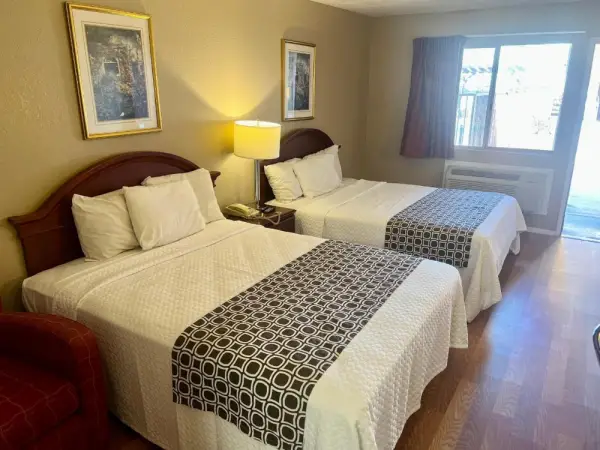 Park Avenue Inn & Suites 4