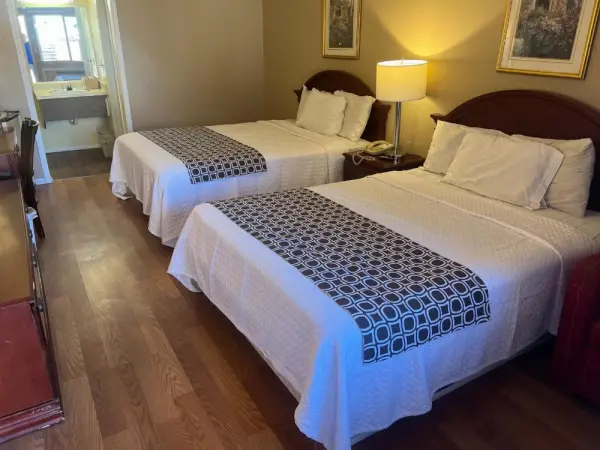 Park Avenue Inn & Suites 9